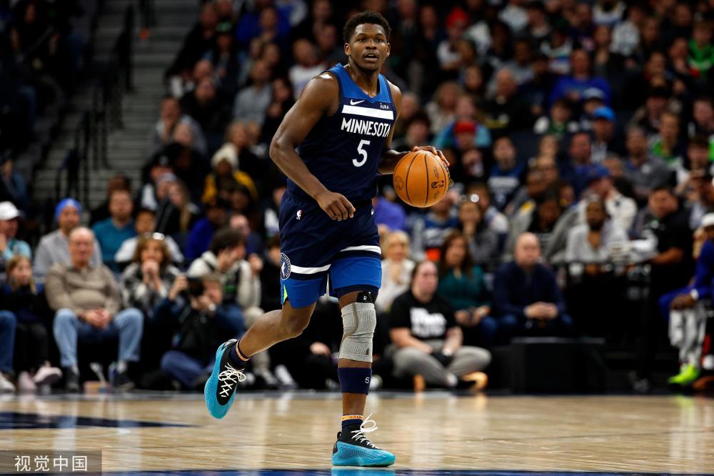 绩打下了坚 绩打下了坚