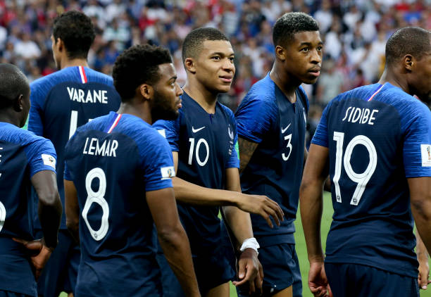 支球队的发 支球队的发